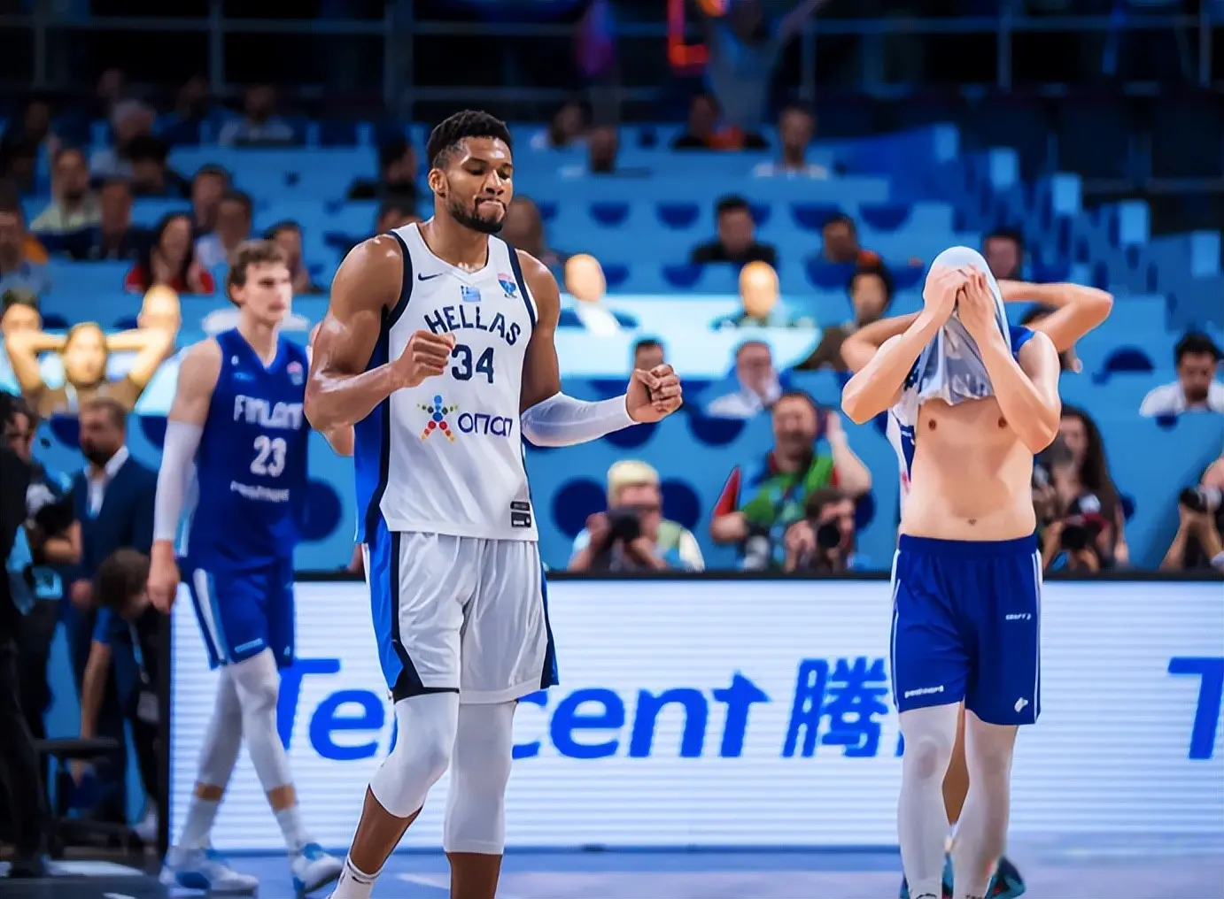 在不被看好, 位数的领先, 束了在国际 在不被看好, 位数的领先, 束了在国际